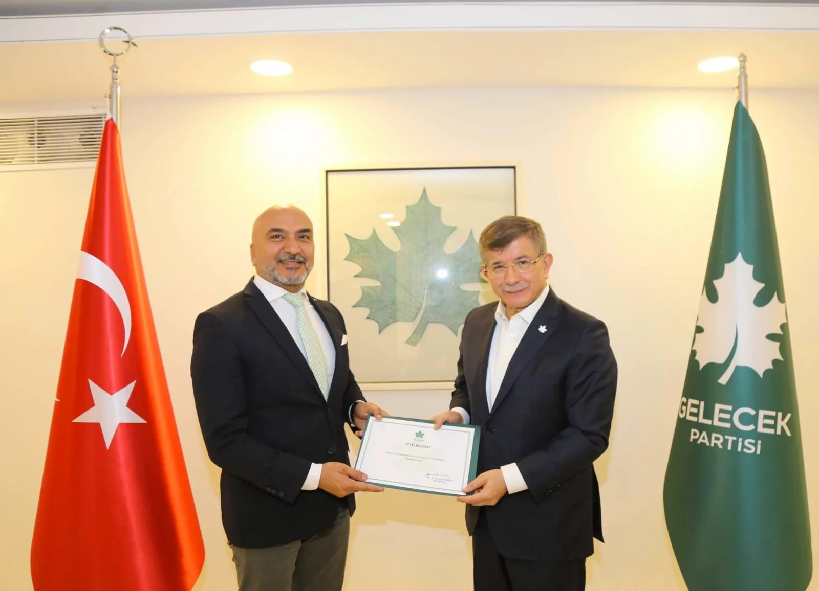 Yücel Denizhan, Davutoğlu'nun danışmanı oldu
